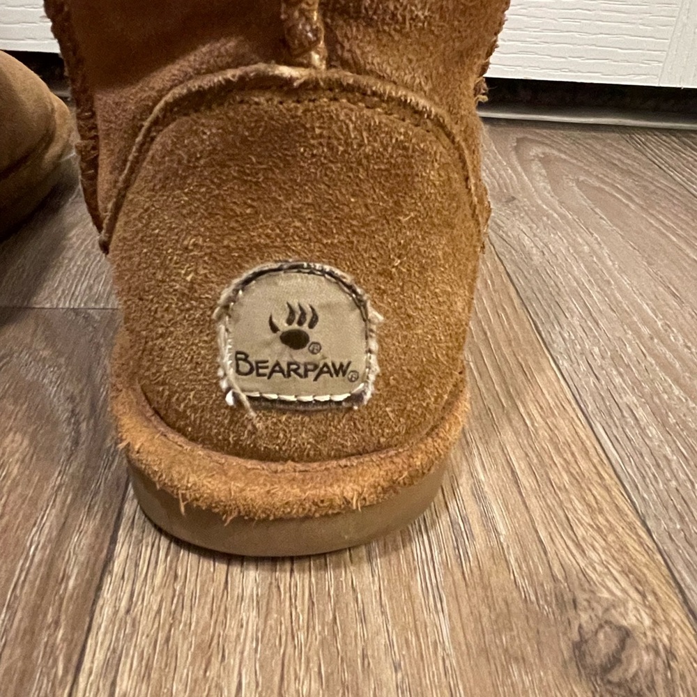Boots - Picture 4 of 5
